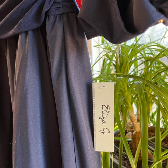 Navy formal dress sz 10 - Picture 5 of 12